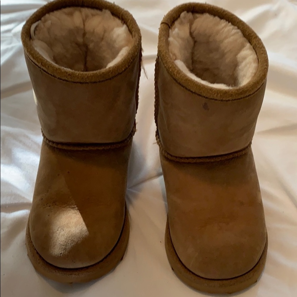 Girls uggs toddler 8